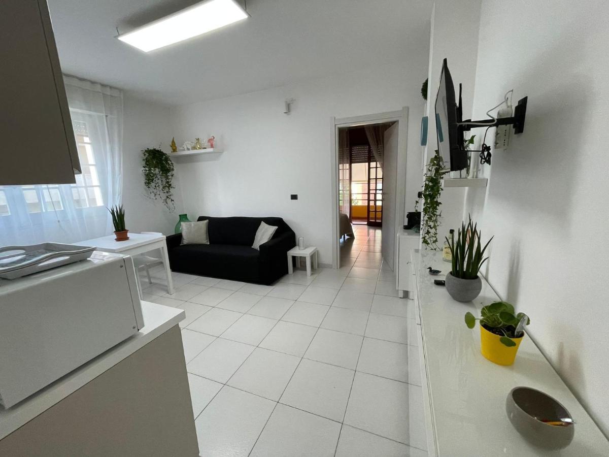 La Casa Di Mia Hotel Cagliari Bagian luar foto