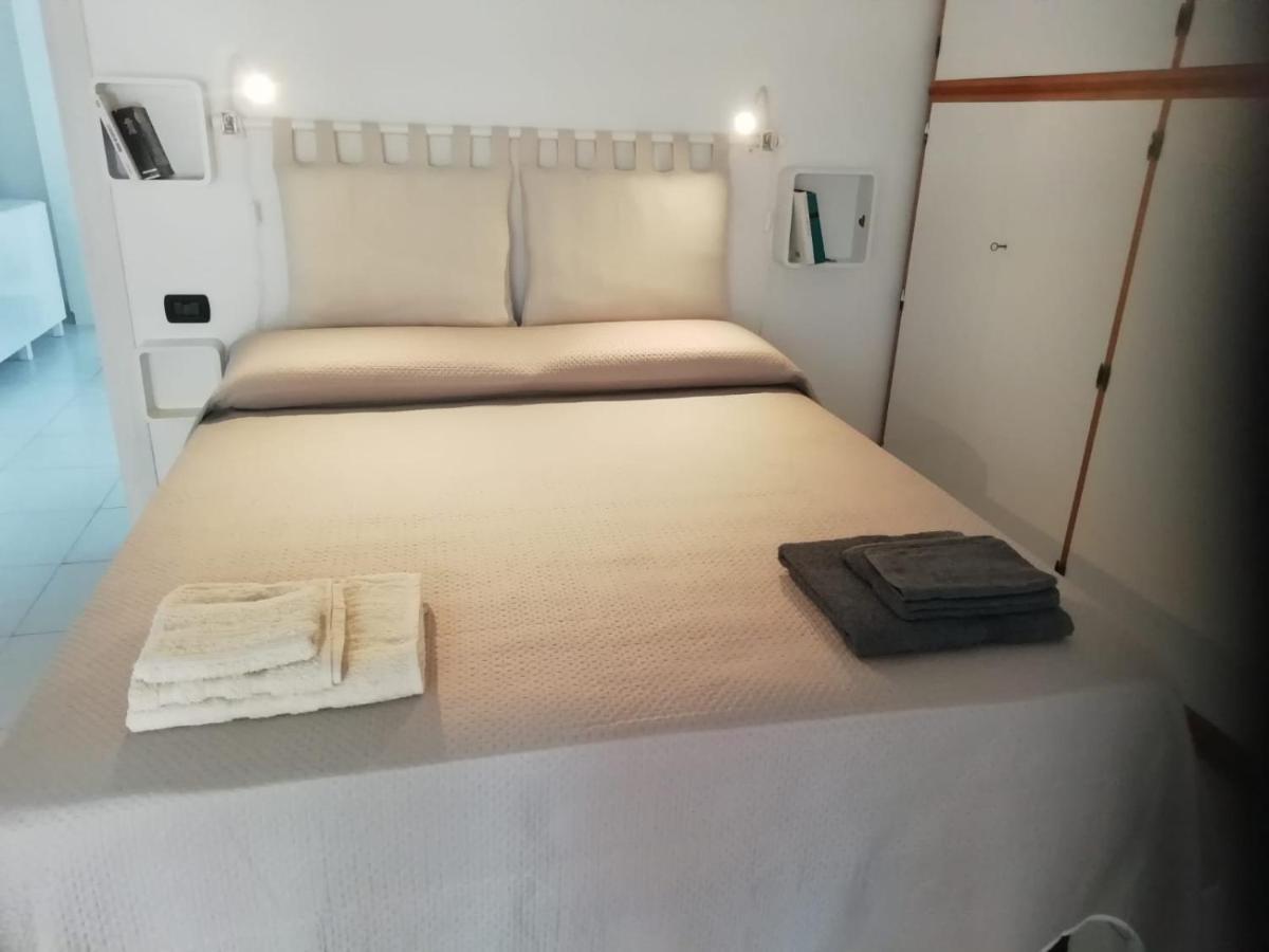 La Casa Di Mia Hotel Cagliari Bagian luar foto
