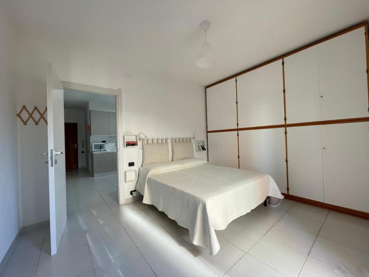 La Casa Di Mia Hotel Cagliari Bagian luar foto